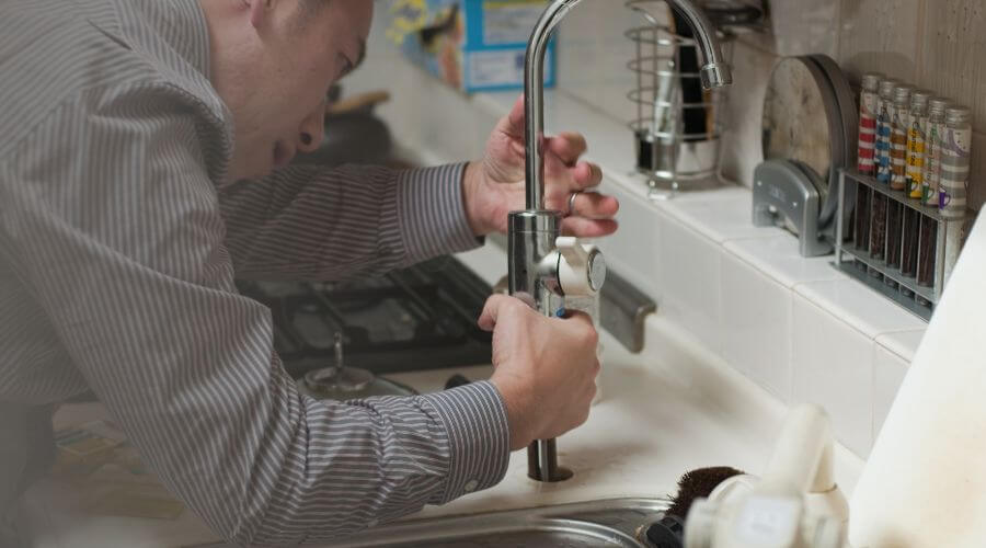 Local expert plumbing services in South Holland, IL